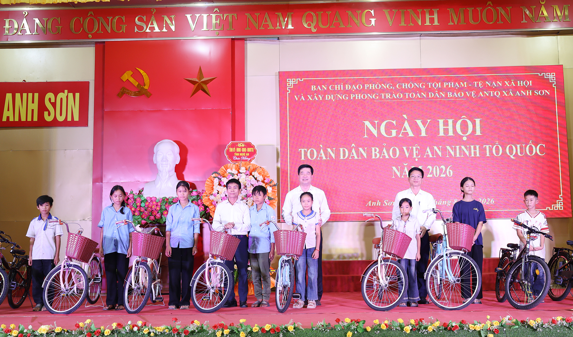Anh-tin-bai